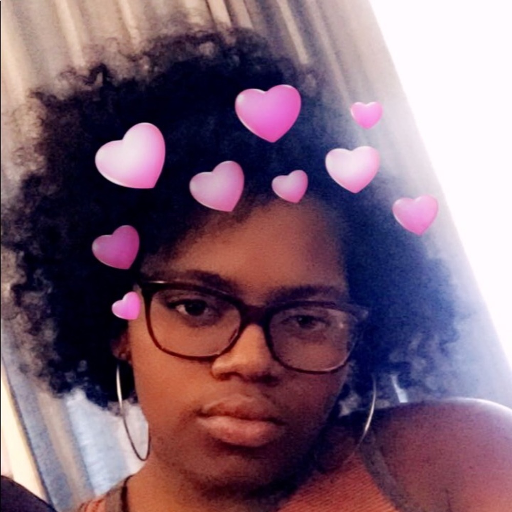Meet your Posher, Carlecia